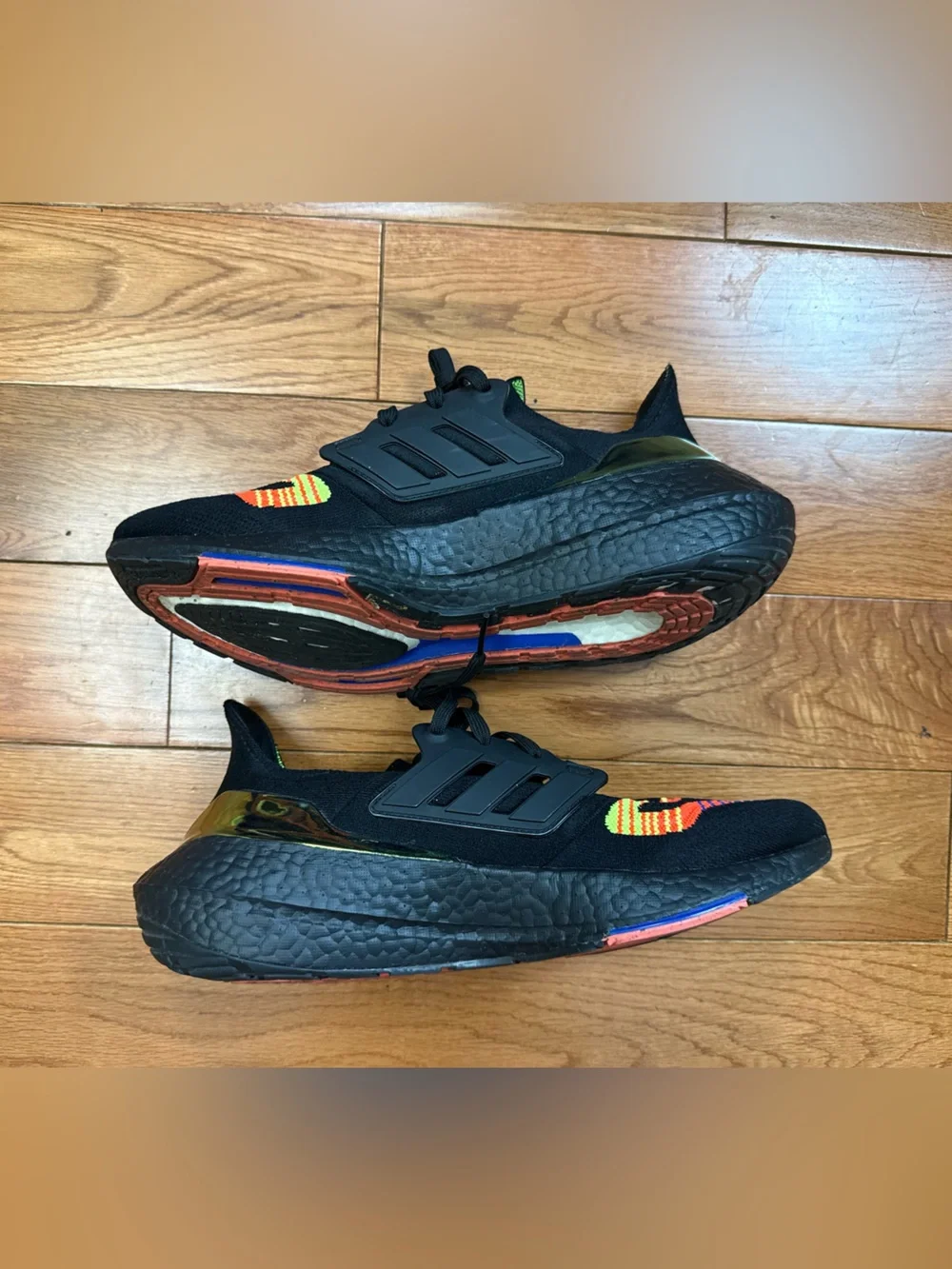 Adidas Ultraboost 22 Linear Energy Black Sneakers